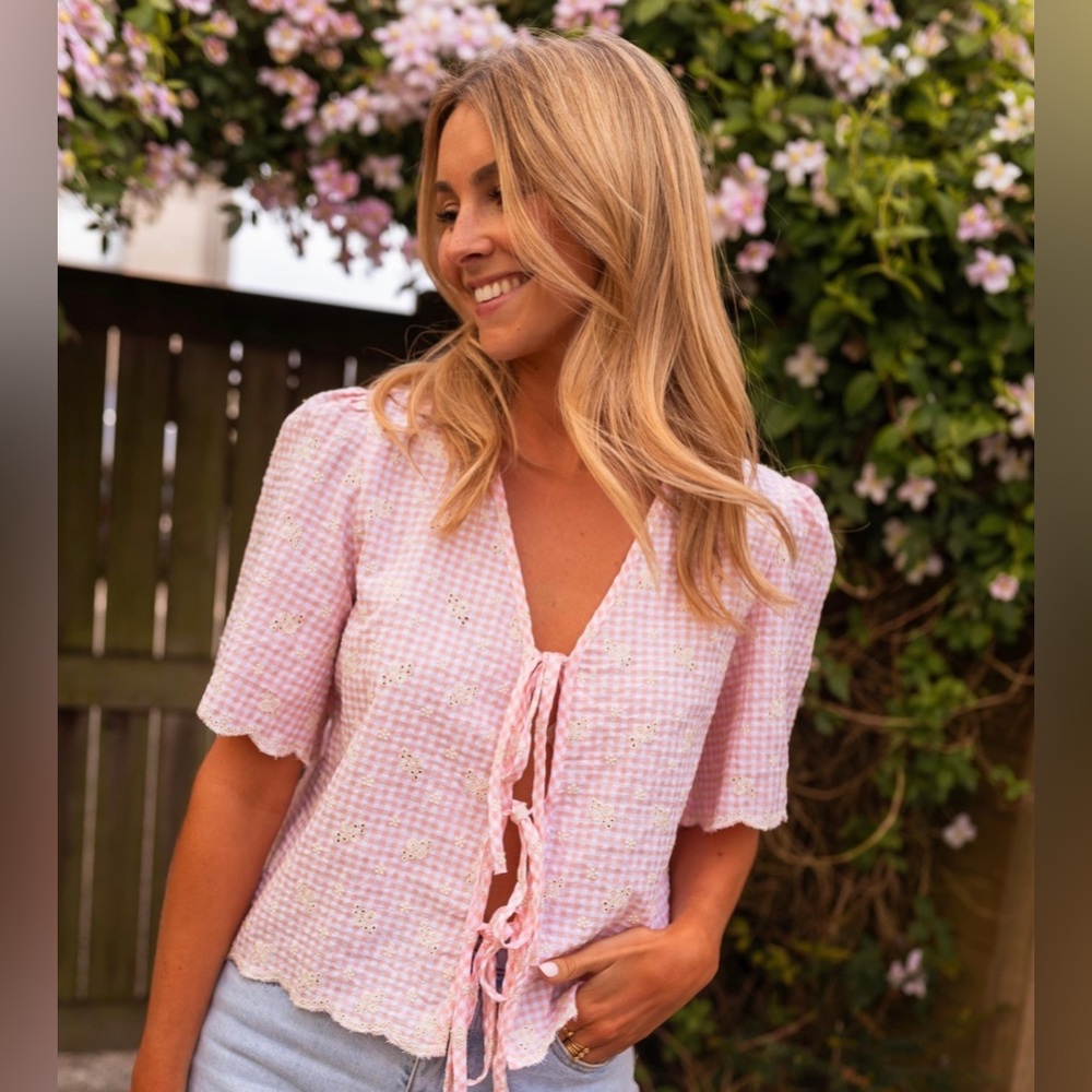 Easy Clothes Pink Gingham Tied Top